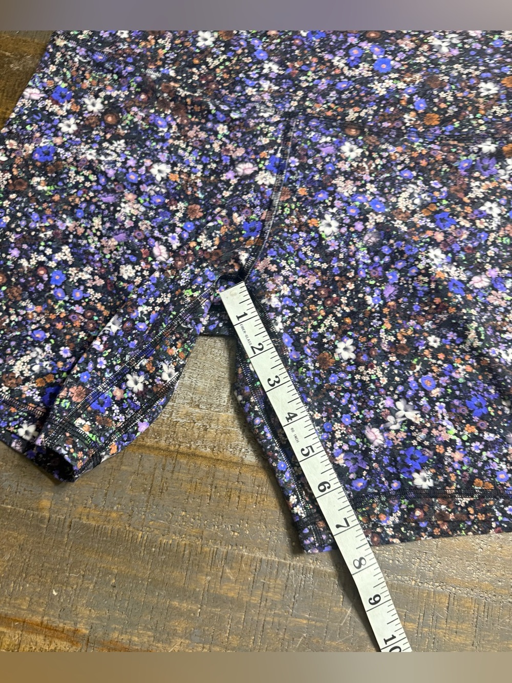 lululemon athletica Black Floral Performance Bike Shorts - Picture 5 of 7